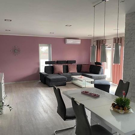 Prazdninovy Dum Sorada Villa Rohatec Kültér fotó